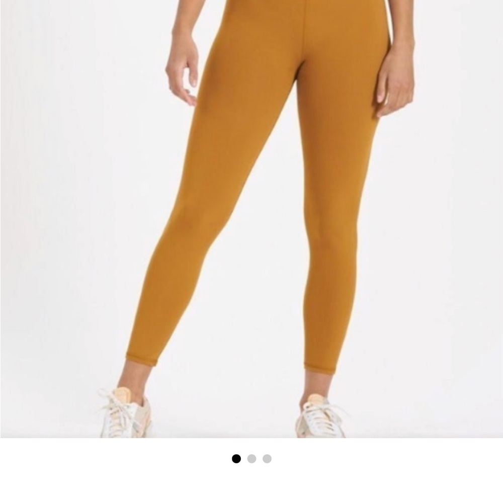 Vuori Tan Leggings High-Waisted Athletic Fit